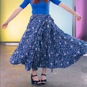 Lularoe XL deanne wrap skirt versatile dress blue